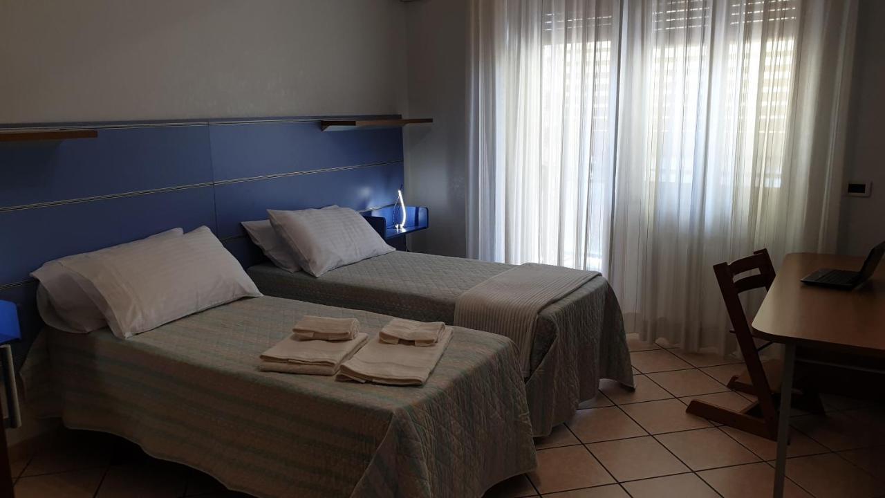 Villa Le Marille à Ostie Extérieur photo